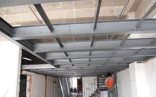 钢结构城中钢结构隔层如何做才性价比更高