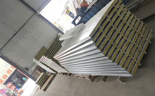 城中彩钢夹芯板安装常见问题与解决方案