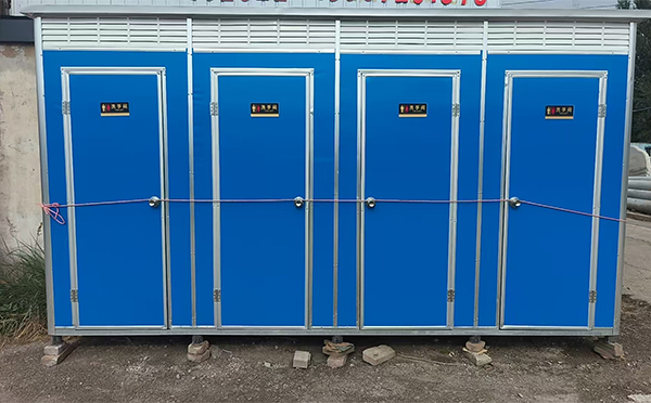 城中彩钢移动厕所