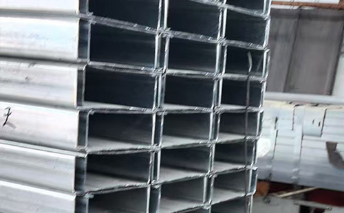 城中C型钢选型与在轻城中钢结构中的应用解析 城中C型钢选型与在轻城中钢结构中的应用解析